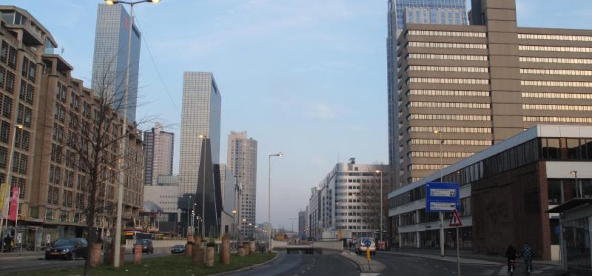 Rotterdam-_skyline_vanaf_Weena_westelijk_deel_foto3_2010-11-28_15.05