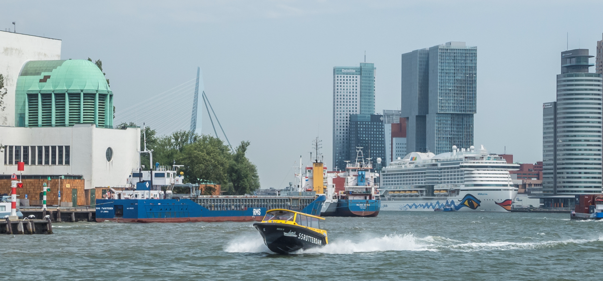 Rotterdamse watertaxi wordt uitstootvrij_header
